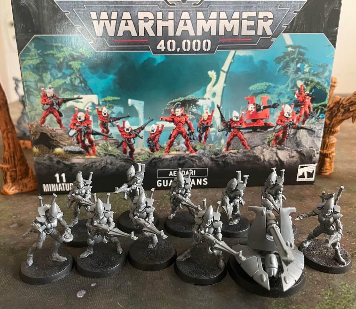 These Warhammer 40K Aeldari Guardians are ready to hold their ground.